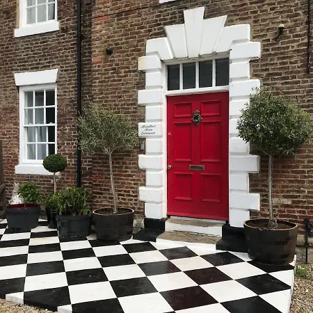 Moonfleet Boutique Hotel-3
